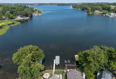 220 Lane 150 Hamilton Lake, Hamilton, IN 46742