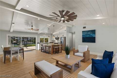 1672 Hibiscus Drive, Sanibel, FL 33957