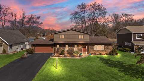 449 Roxbury Road, Valparaiso, IN 46385