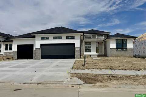 5425 N 212 Street, Elkhorn, NE 68022