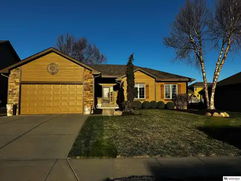 1326 N 181st Street, Omaha, NE 68022