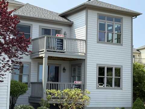 210 Garden Terrace, Douglas, MI 49406