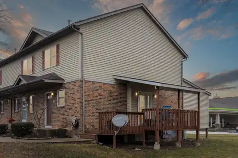 332 Carriage Lane SW, Grand Rapids, MI 49548
