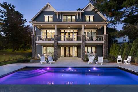 1095 S Shore Drive, Holland, MI 49423