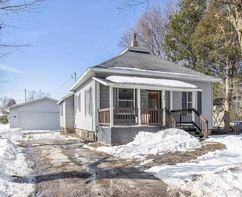 407 N Thomas Street, Scottville, MI 49454