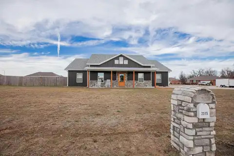 2315 S Sedona Court, Bolivar, MO 65613