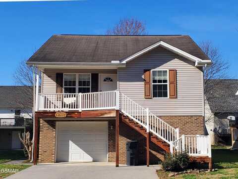 823 Plantation Drive, Pigeon Forge, TN 37863