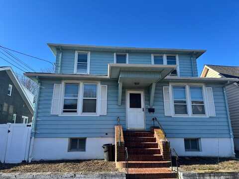 25 1st St, Lodi, NJ 07644