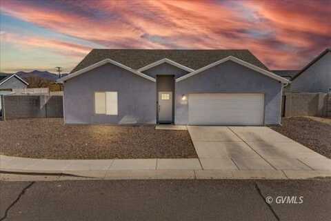 1691 Eloisa Ln, Thatcher, AZ 85552