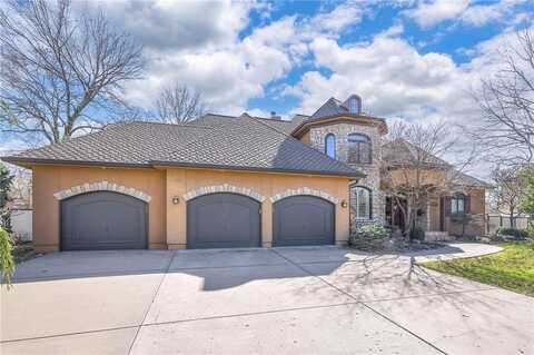 1200 NW Arrowhead Trail, Blue Springs, MO 64015
