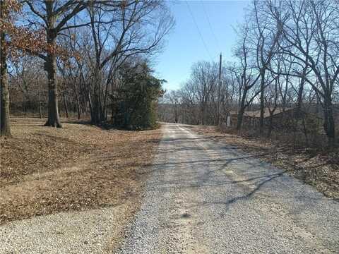 134 & 138 Spruce Drive, Linn Valley, KS 66040