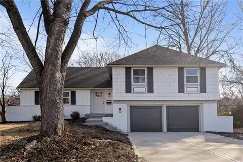 9725 Riggs Street, Overland Park, KS 66212