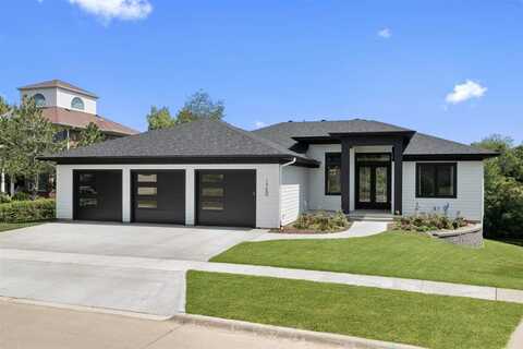 1750 Brown Deer Ridge, Coralville, IA 52241