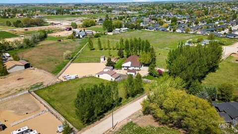1401 Crane Ln, Kuna, ID 83634