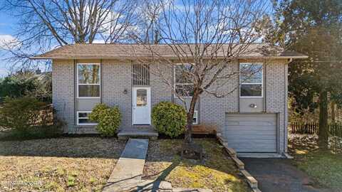 1322 SW Scotsbury Circle, Knoxville, TN 37919