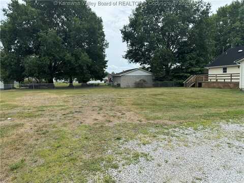 Ivywood Street, Eleanor, WV 25070