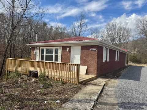 427 Industrial Road Road, Newport, TN 37821