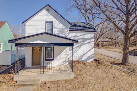 2528 SW Clay Street, Topeka, KS 66611