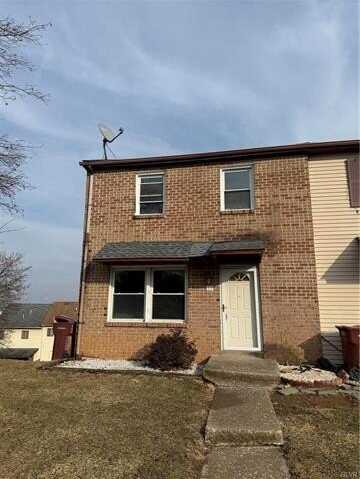 13 Eisenhower Circle, Whitehall, PA 18052