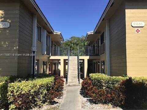 2661 Riverside Dr, Coral Springs, FL 33065