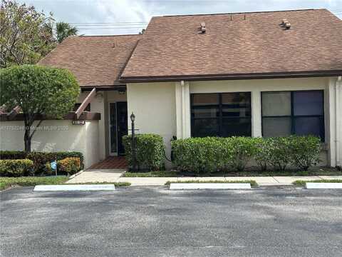 3710 English Rd, Lake Worth, FL 33467