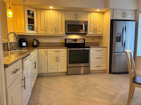 11205 Green Lake Dr, Boynton Beach, FL 33437