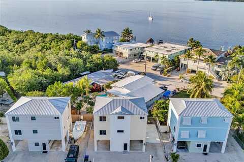 9 Gulf Dr, Key Largo, FL 33037