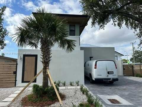 1076 NW 55th St, Miami, FL 33127