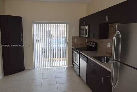 6912 NW 179th St, Hialeah, FL 33015