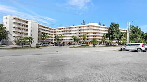 2905 Point East Dr, Aventura, FL 33160