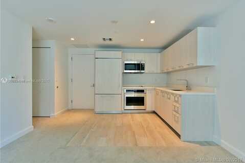 45 SW 9 st, Miami, FL 33130