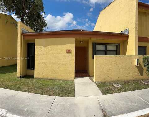 1640 NW 93rd Ave, Pembroke Pines, FL 33024