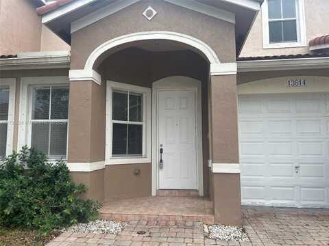 13814 SW 276th St, Homestead, FL 33032