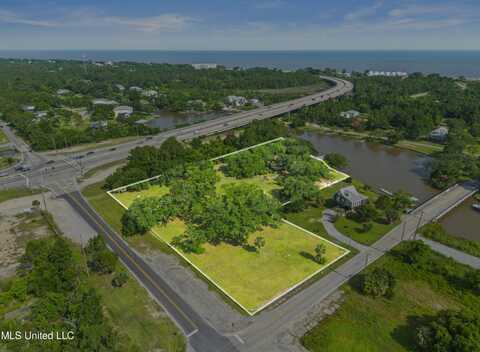 120/124 Bayview Street, Pass Christian, MS 39571