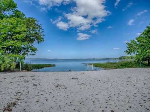 26608 E COVE DRIVE, TAVARES, FL 32778