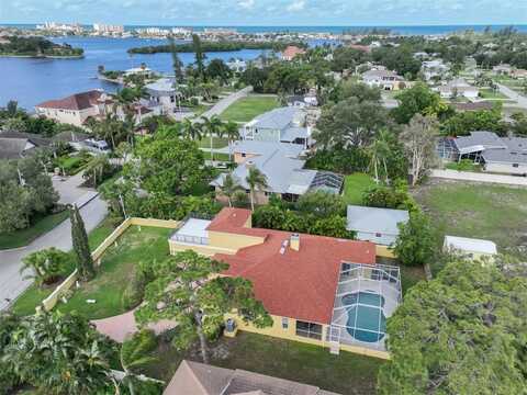 302 BAYVIEW PARKWAY, NOKOMIS, FL 34275