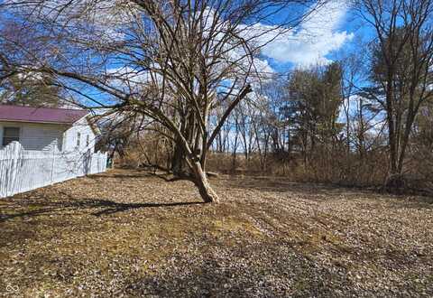 7620 S Wilcocks Place, Terre Haute, IN 47802