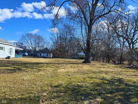 921 S 15th Street, Terre Haute, IN 47807