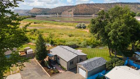 2370 NW McDougal Court, Prineville, OR 97754