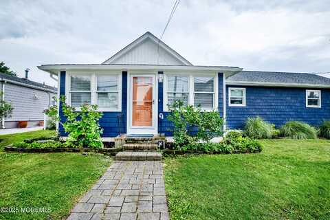 12 Meadowbrook Avenue, Rumson, NJ 07760