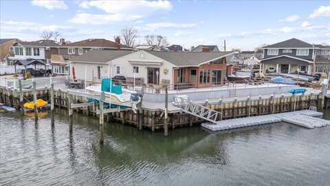 1130 Hayes Place, Baldwin, NY 11510