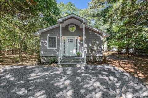 15 Tub Oarsmans Road, East Hampton, NY 11937