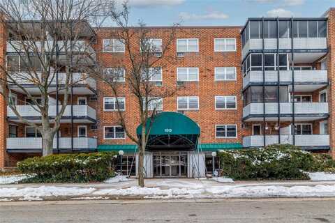 100 Lincoln Avenue, Mineola, NY 11501