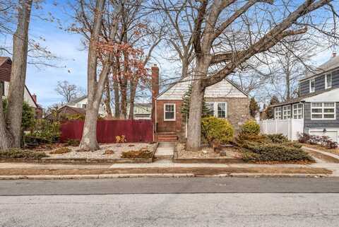 163 E Saint Marks Place, Valley Stream, NY 11580