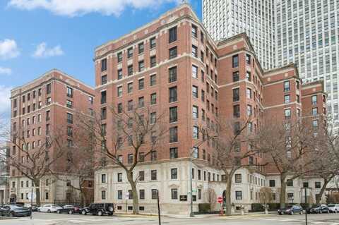 400 W Deming Place, Chicago, IL 60614