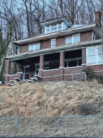 102 Riverside Drive, WELCH, WV 24801