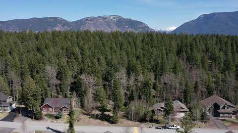 248 Oakmont Loop, Columbia Falls, MT 59912