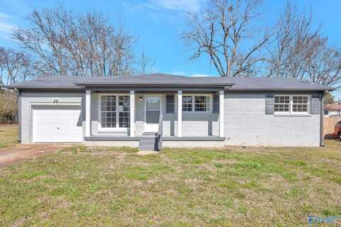 3618 Kenard Avenue NW, Huntsville, AL 35810