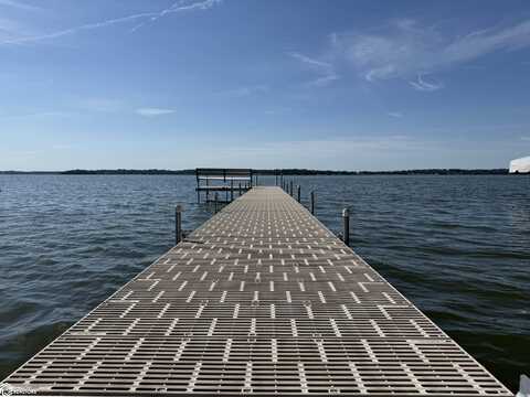 4641 N Shore Drive, Clear Lake, IA 50428