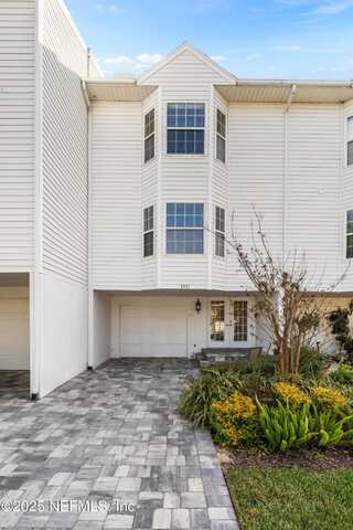3331 LIGHTHOUSE POINT Lane, Jacksonville, FL 32250